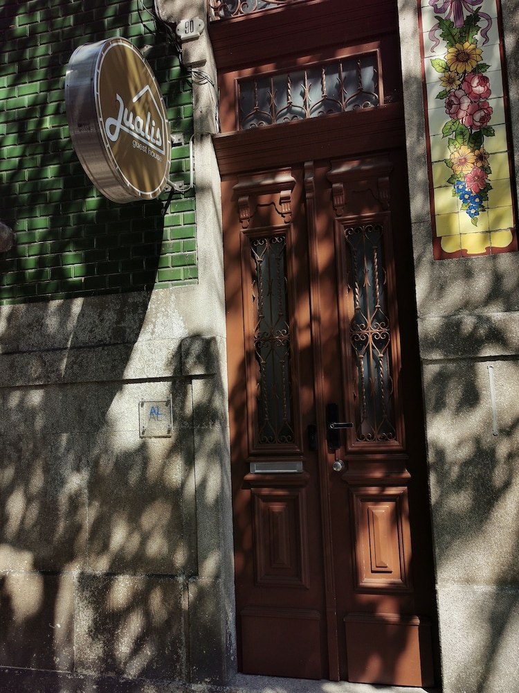 Jualis Guest House