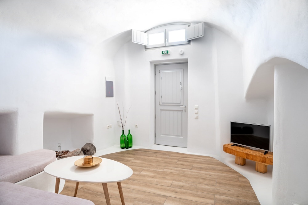 Karpimo Suites