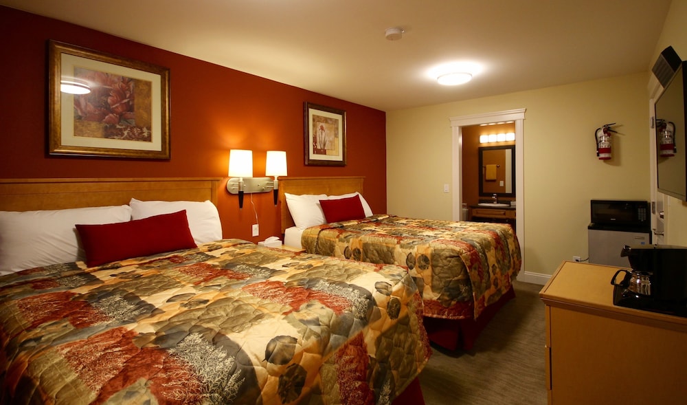 Sahara Suites