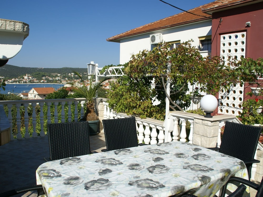Coastal Comfort in Vinisce