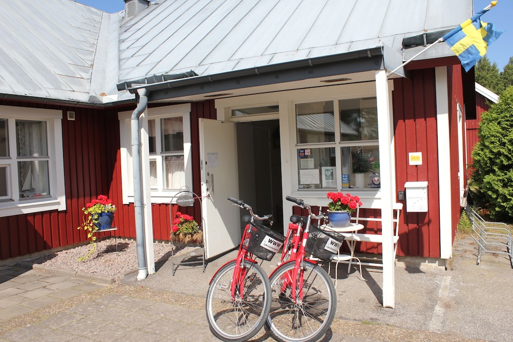 Sjötorps Vandrarhem & Rum - Hostel