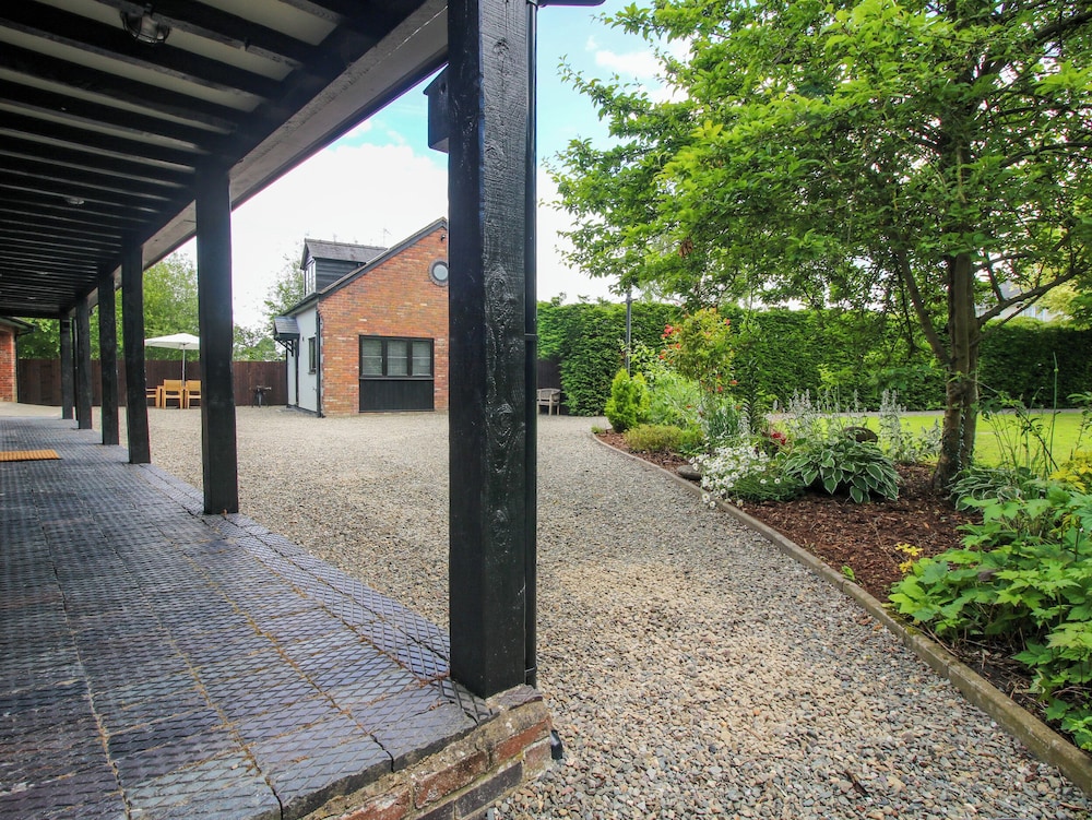 1 Clarkes Lane