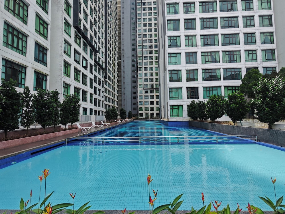 Kempas Dsummit Residences by Antlerzone