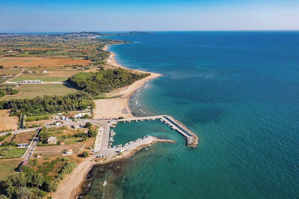 Seaside Nest in Kourouta Steps From the Beach