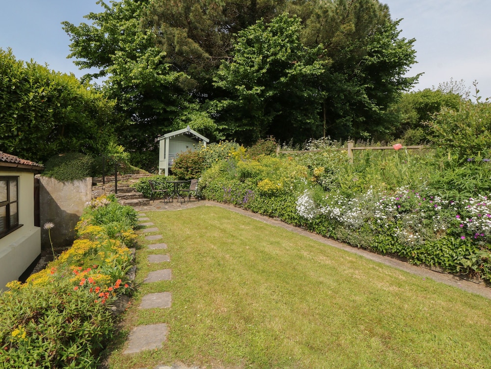 1 Old Farm Court