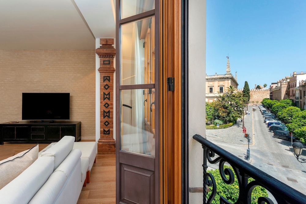 Lovely Apartment in Sevilla Tom s de Ibarra IV