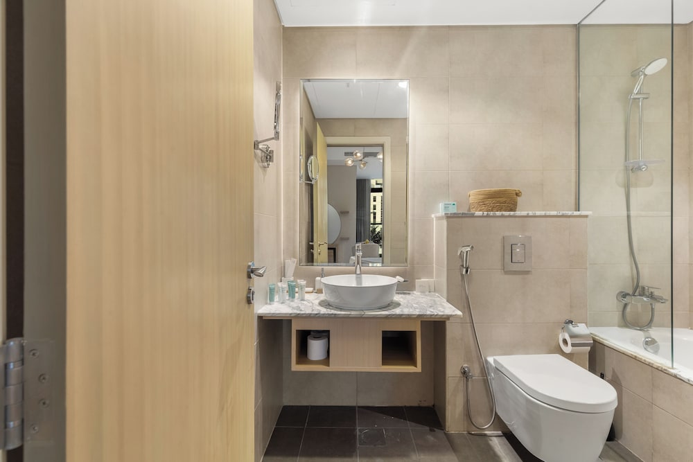 Gogoto LUX Burj View Spacious