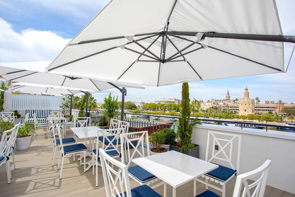 Luxury 1bd Near Torre del Oro Betis V