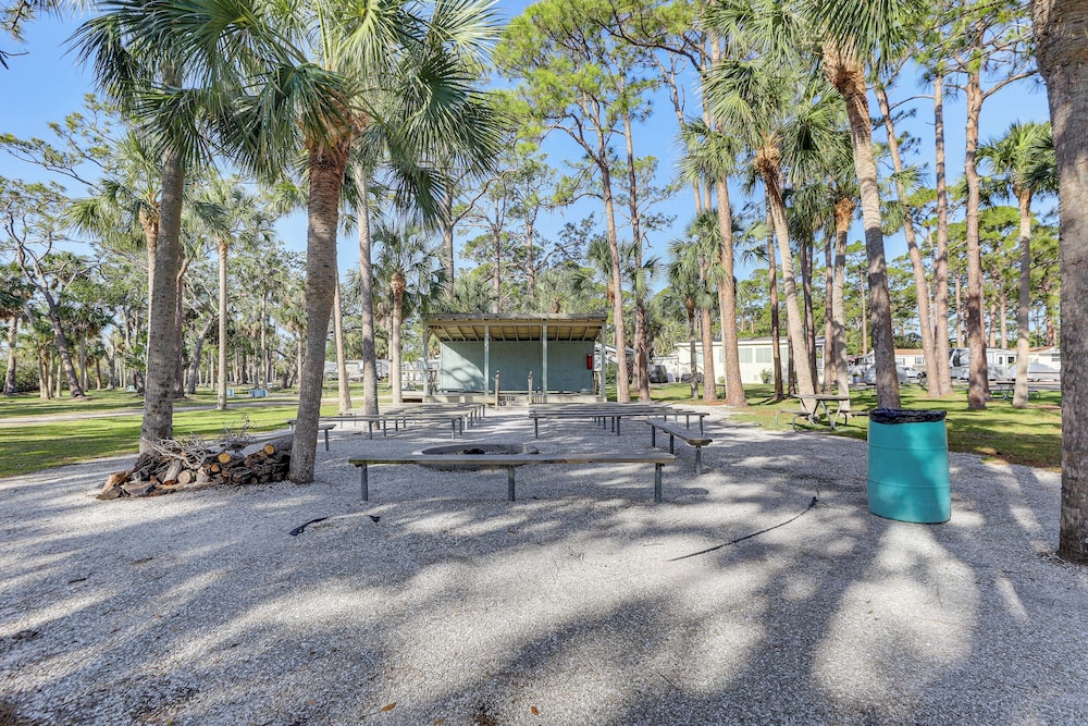 3 Mi to Nokomis Beach: Resort Home in Florida