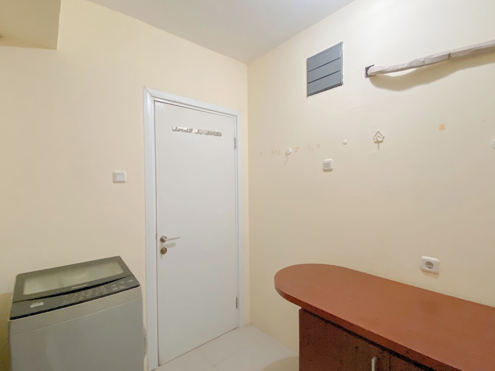 Combined 1Br With Extra Room Apartment At Green Pramuka City