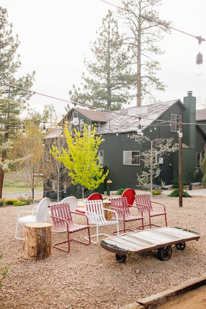 Noon Lodge at Mallard Bay