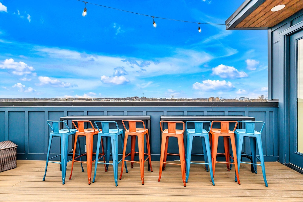 Two Homes Hot Tub Rooftop Deck in Nashville