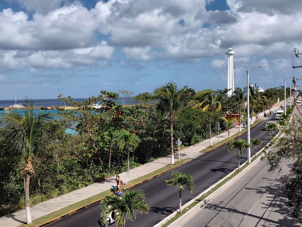 Spacious oceanfront loft # A1 view 4