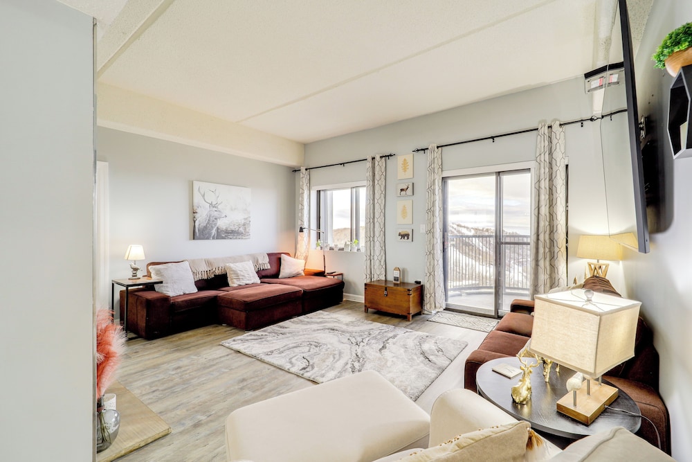 3 Mi to Sugar Mountain Ski Resort: Cozy Getaway!