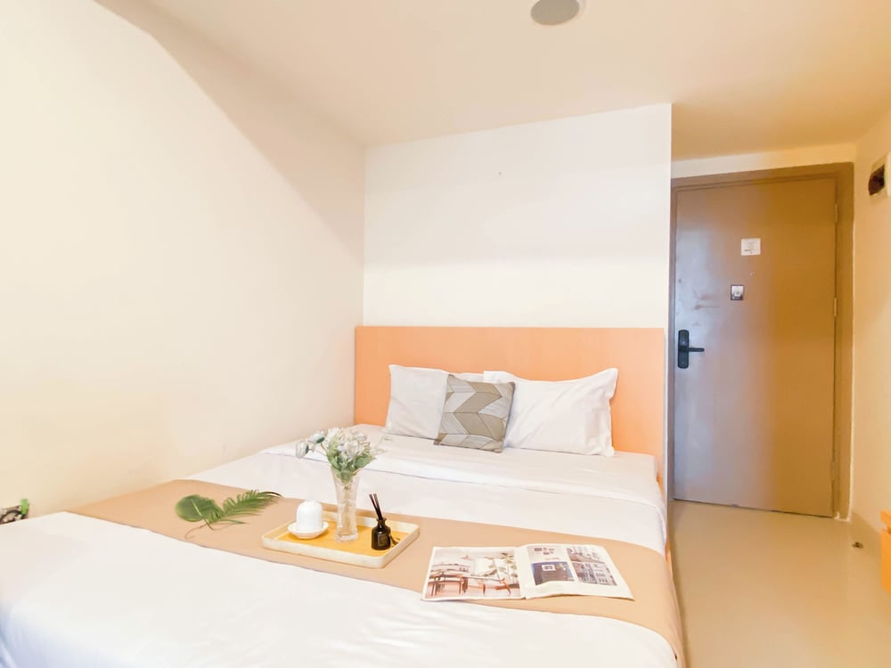 Comfy Stay Studio Room At Meikarta Apartment