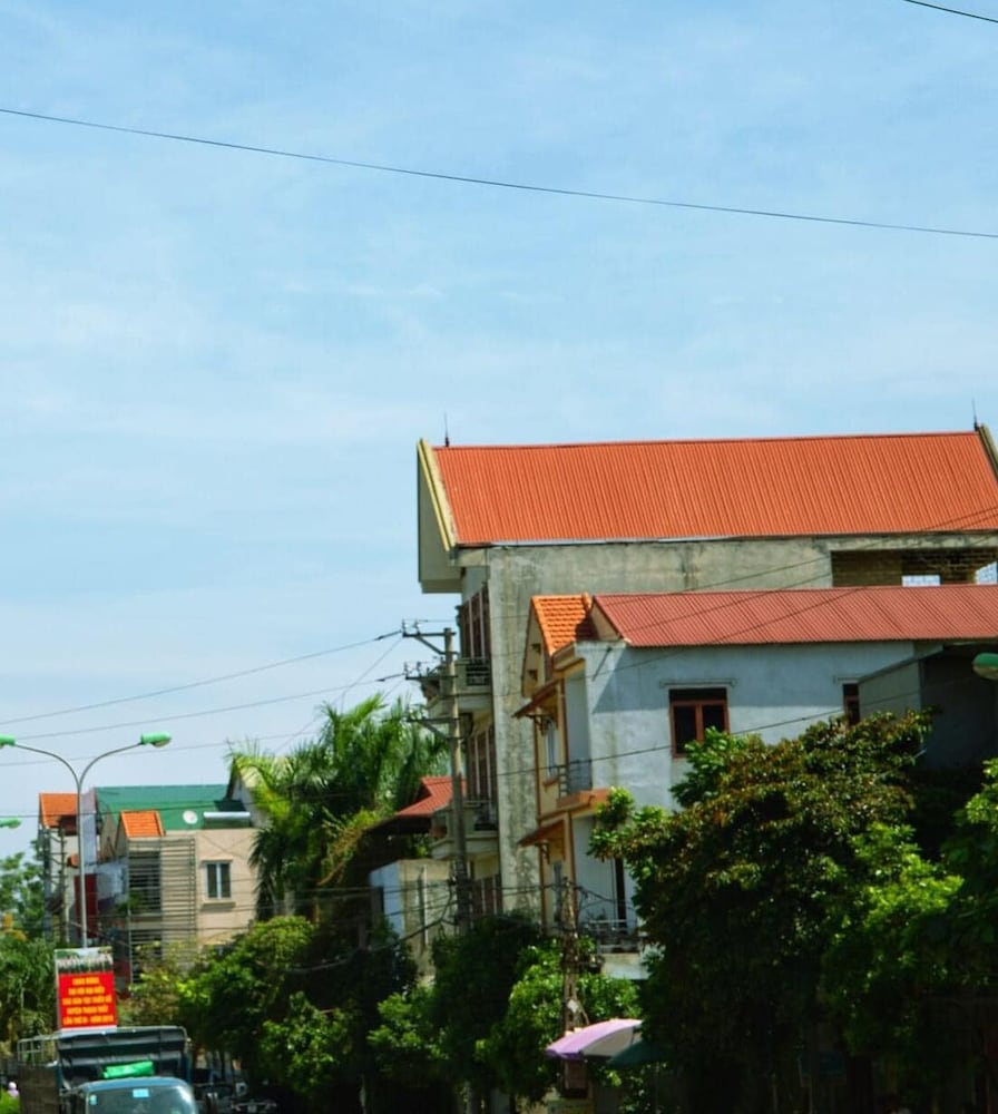 NHA NGHI HOANG LONG