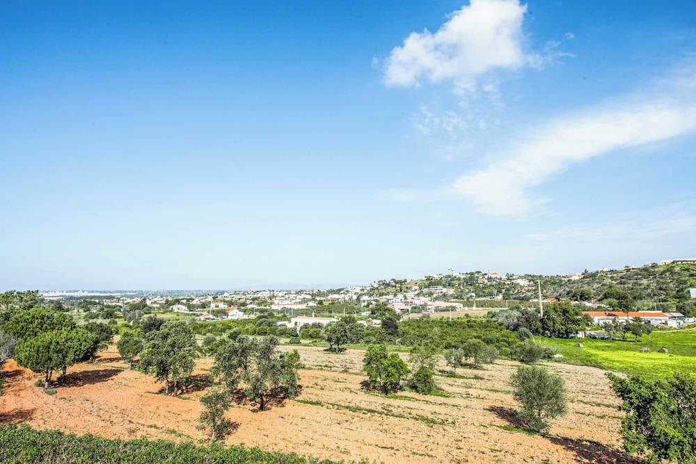Villa Gira