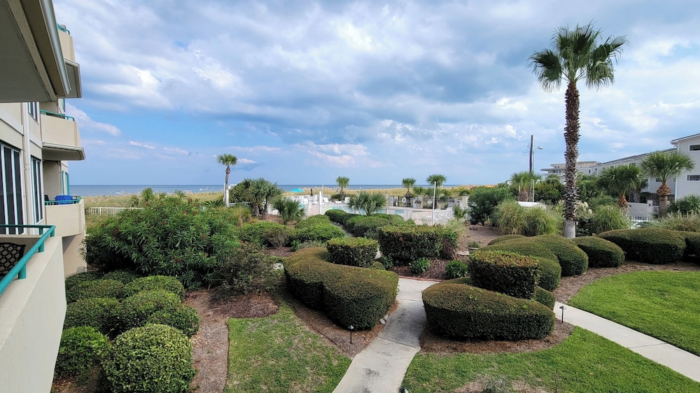 Desoto Beach Club 102