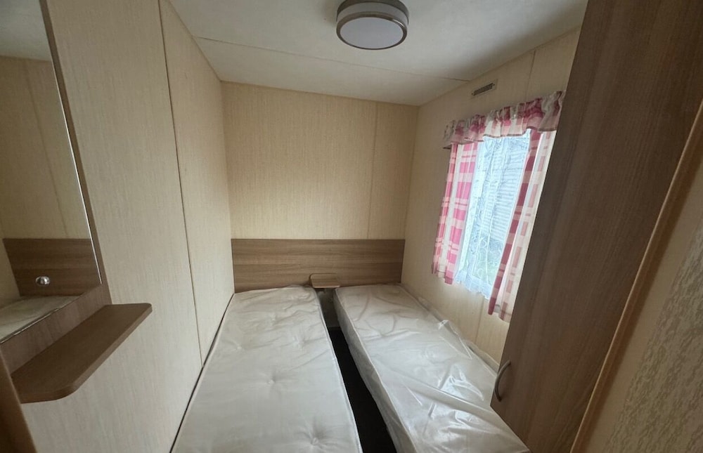 ajs Caravan Hire Rhyl 3 bed 8 Birth view 4