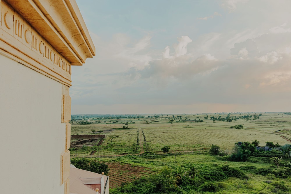 Hotel Irada Pune Wine Country