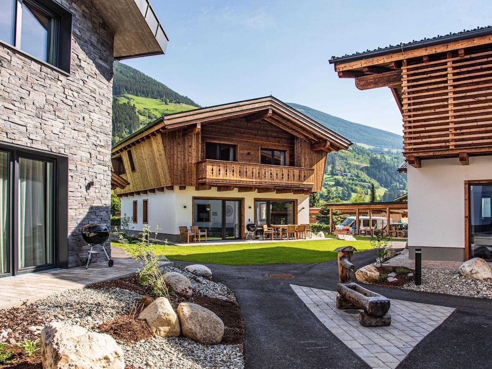 The Village - Chalet Stone House