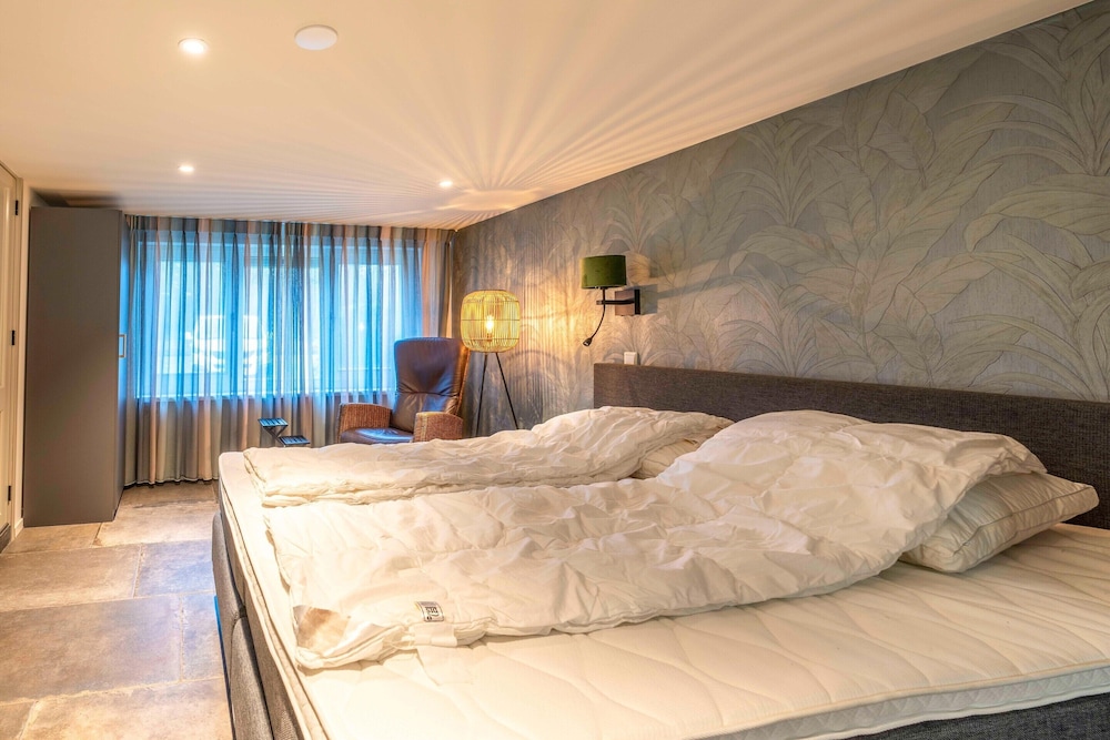 Modern and Attractive Holiday Home for 6 People