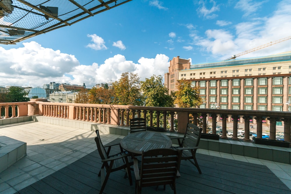 Alma Apartments