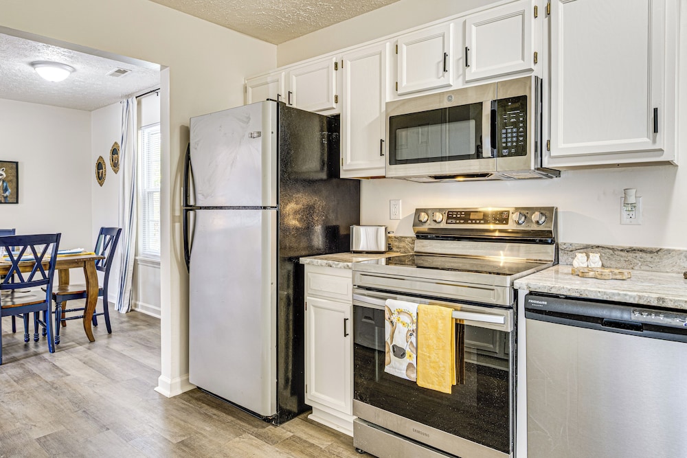 9 Mi to Dtwn Indianapolis: Family-friendly Home!