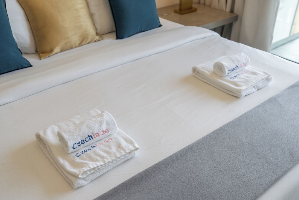 Luxury Stay At JVC with Pool & Gym
