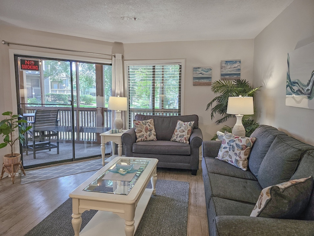 Serene 2 Bed, 2 Bath Lodge, With Amenities, 101ac 2 Bedroom Lodge