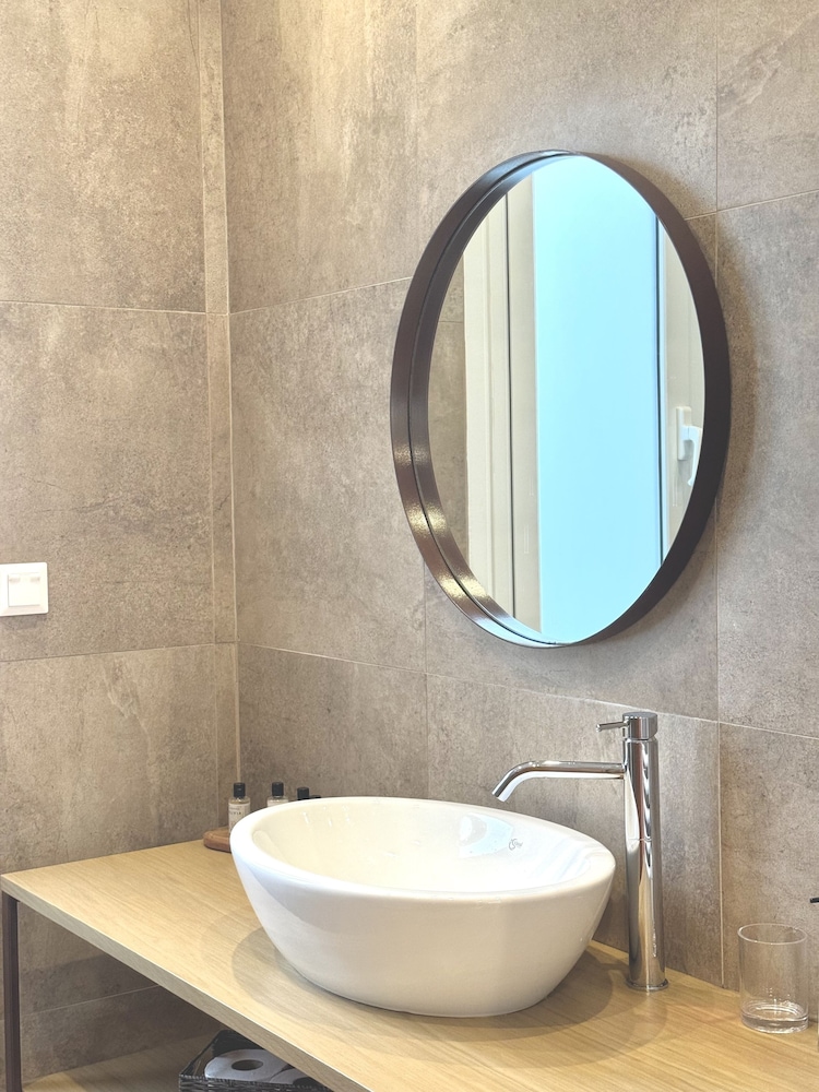 Voulis Best Globle Home