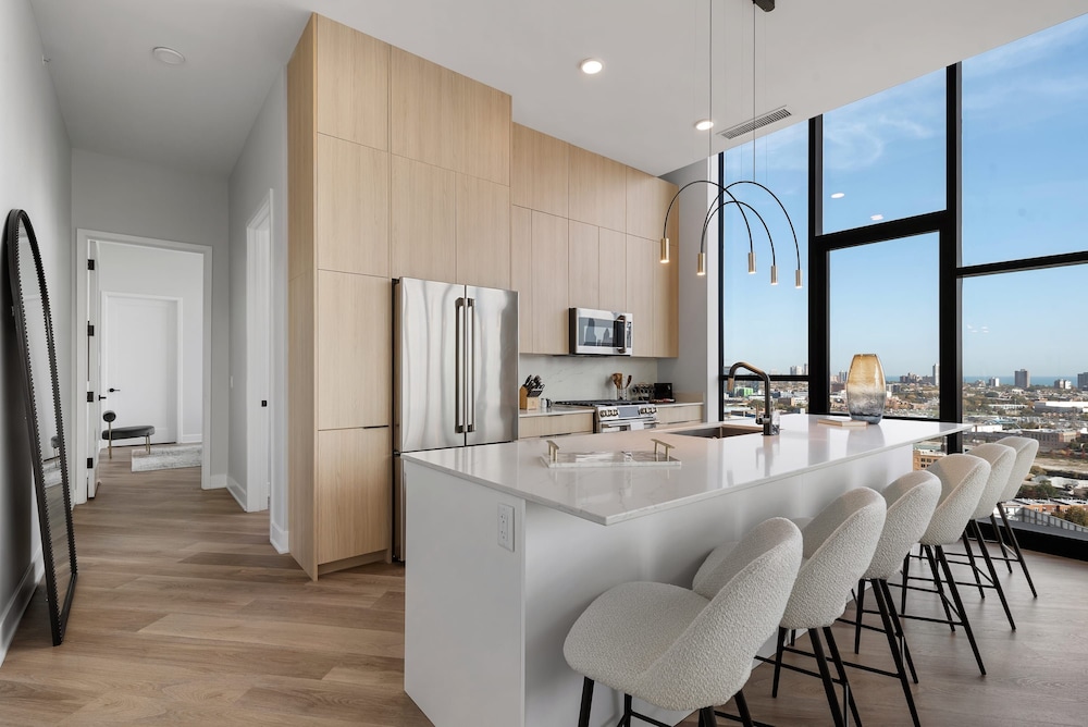 Group Escape 2 Luxury 3BR Penthouses
