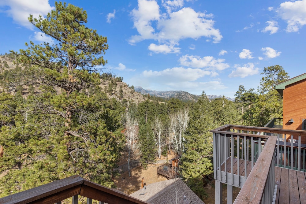 Cascade Mountain Home By Estes Park Homes 6 Bedroom Home