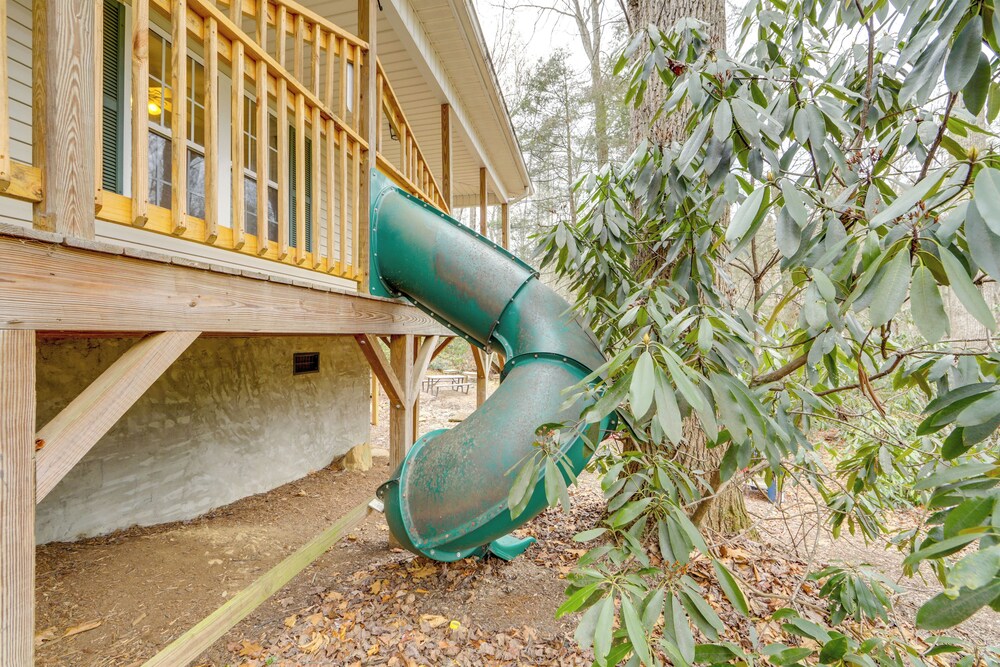 Play & Unwind! Home w/ Hot Tub in Maggie Valley