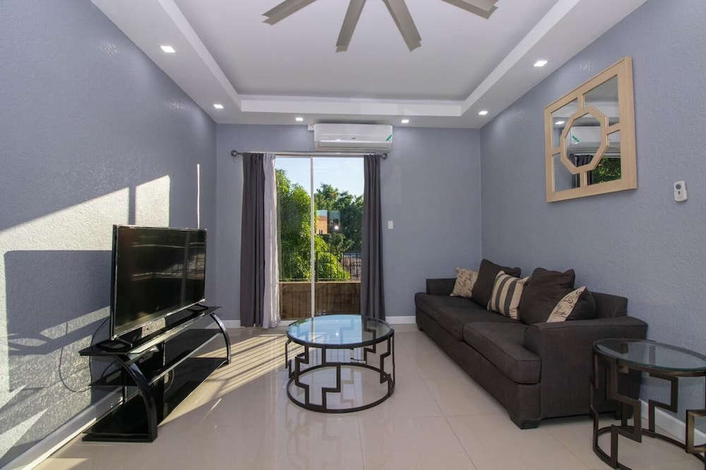Barri Vacation Home view 4