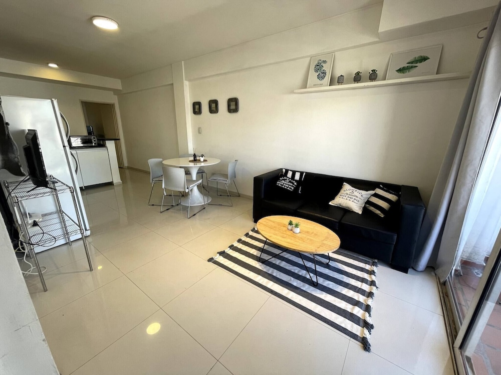 Palermo Queens: Where Urban Chic Meets Bohemian Charm