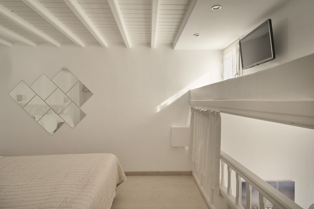 Mykonos City Maisonette photo 5