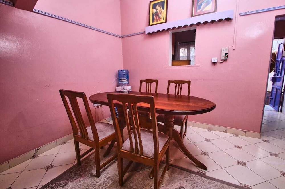 Lux Suites The Pink House Naivasha