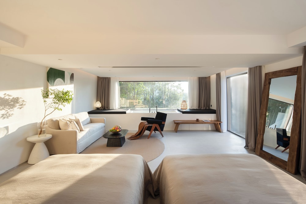 Miyue Shenzhen Tianlu Secret Wild Wizard Holiday Hotel