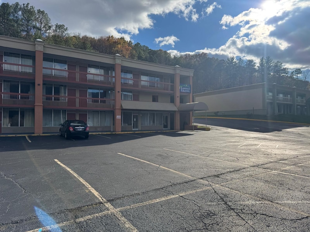 OYO Hotel Harriman near I-40