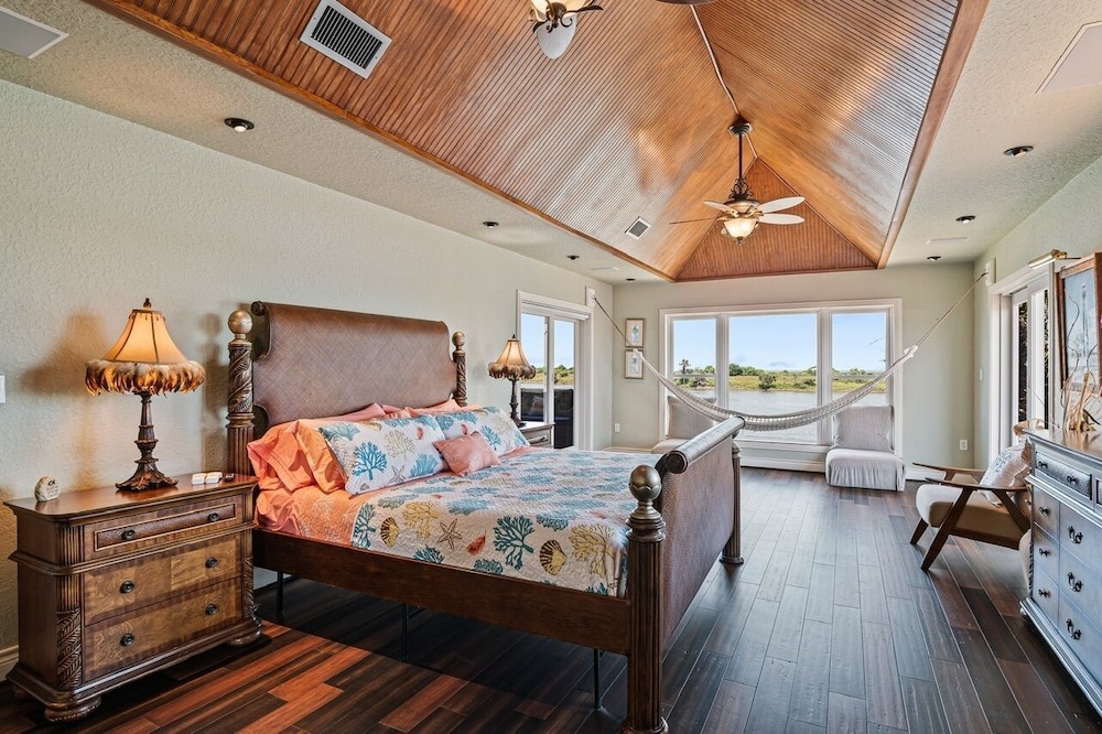 Crystal Beach Villa 5 Bedroom Home view 2