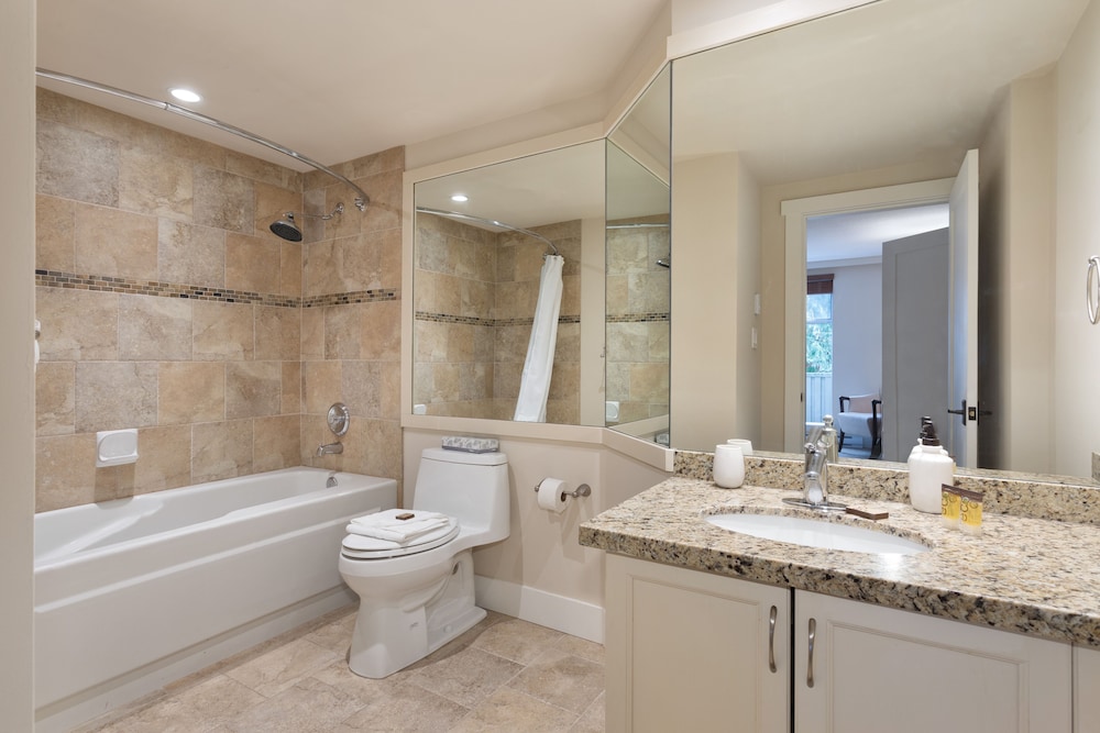 Woodrun Lodge by Whistler Premier