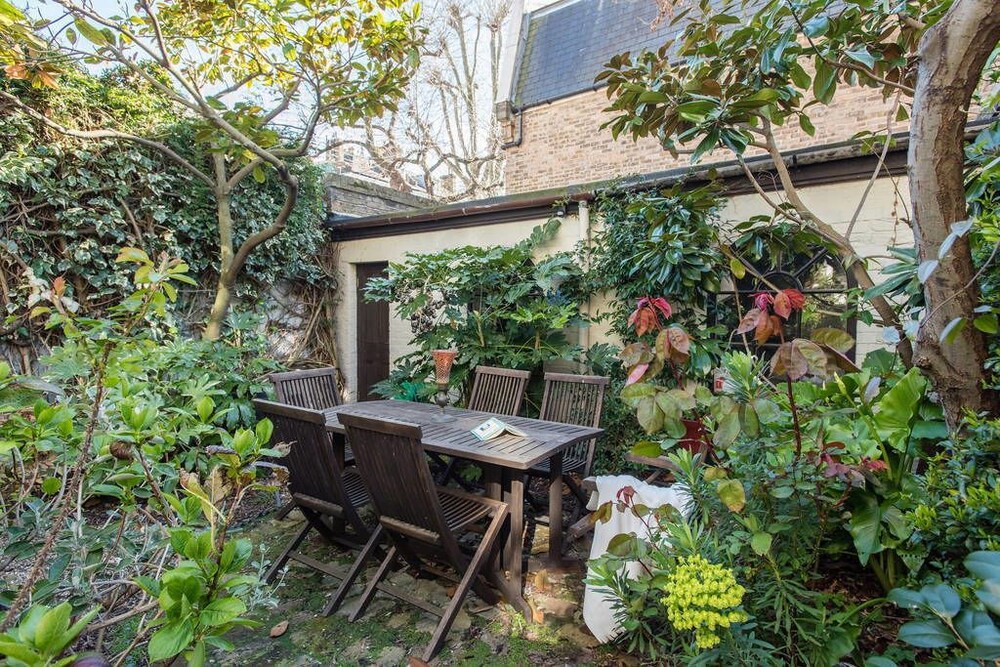 outdoor bbq area