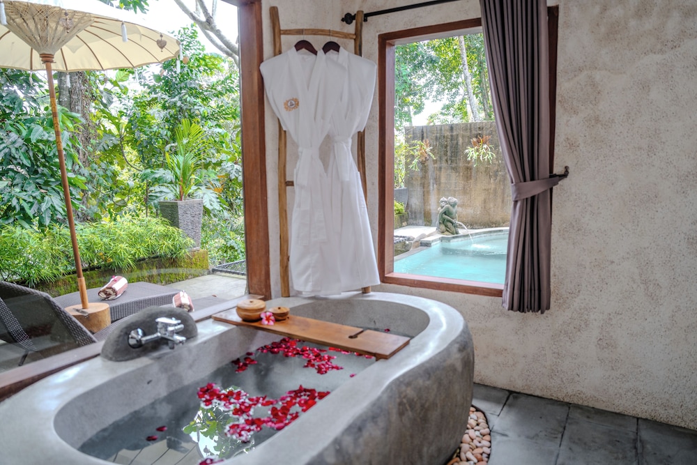 Hoshi Jungle Resort by Dhananjaya Hospitality