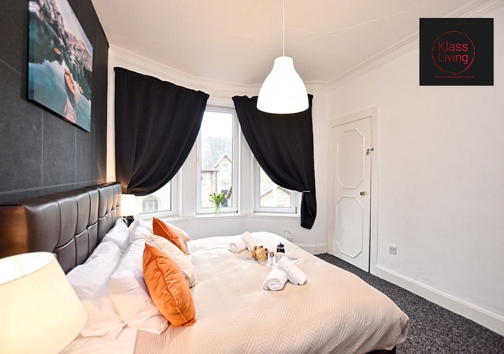 One Bedroom Apartment by Klass Living Serviced Accommodation Coatbridge - Whifflet Park Apartment With Wifi  and Parking view 3