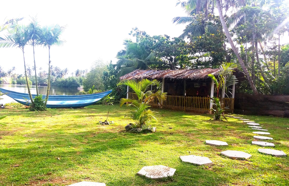 Lagoon Resort Goviyapana