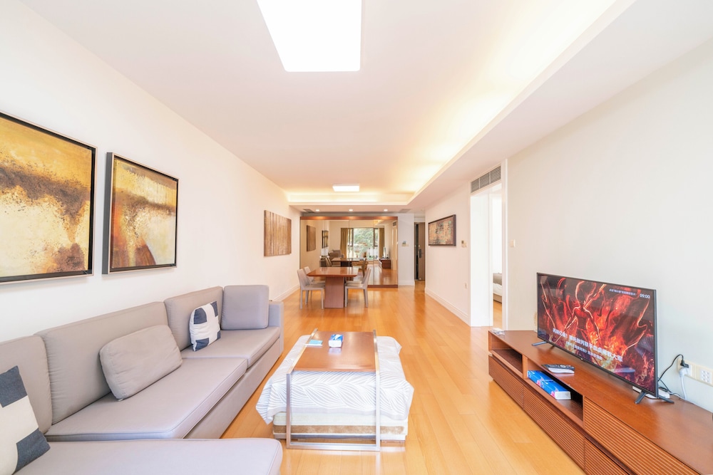 Tyms Cozy 2BR 1BA Apt Xuhui Metro