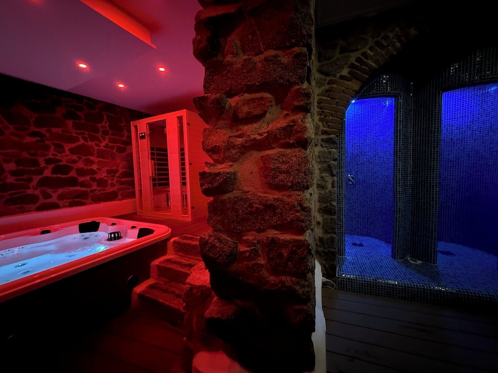 EXORIA Luxury Rooms & Spa