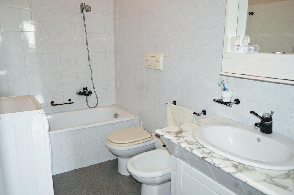 Independent Villa 6 Places view 4