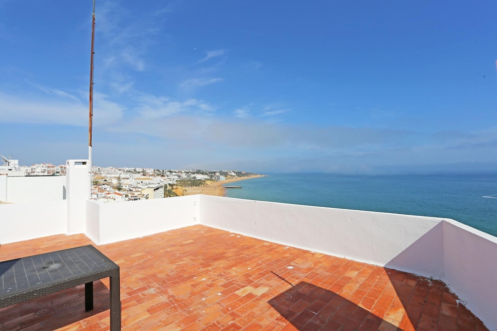 V 03 - Apartment 3 in Seacliff Albufeira